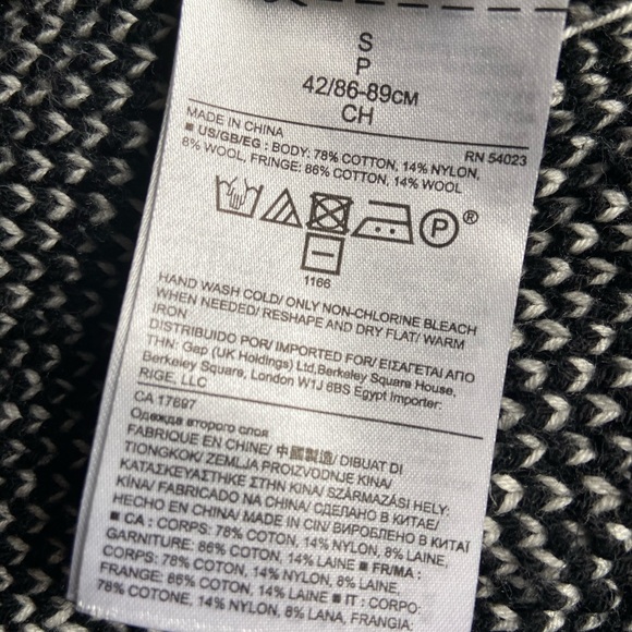 Banana Republic fringe sweater like new - Picture 2 of 4